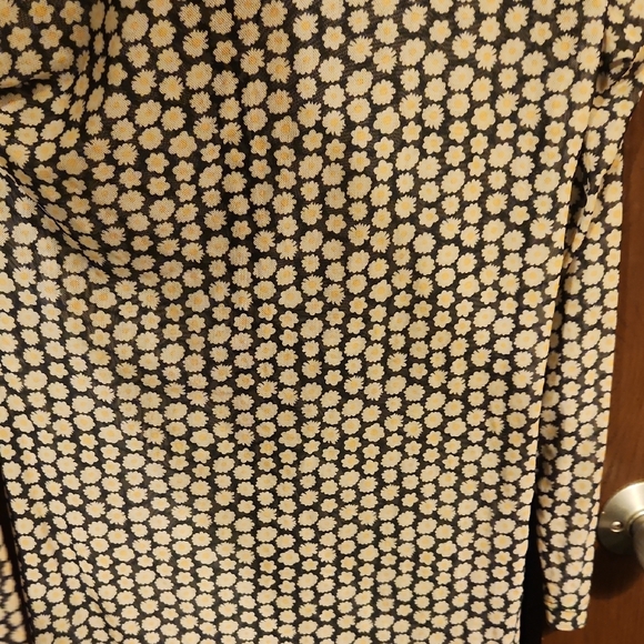 Wild Fable Black and Cream Ruched Midi Dress - Picture 5 of 6